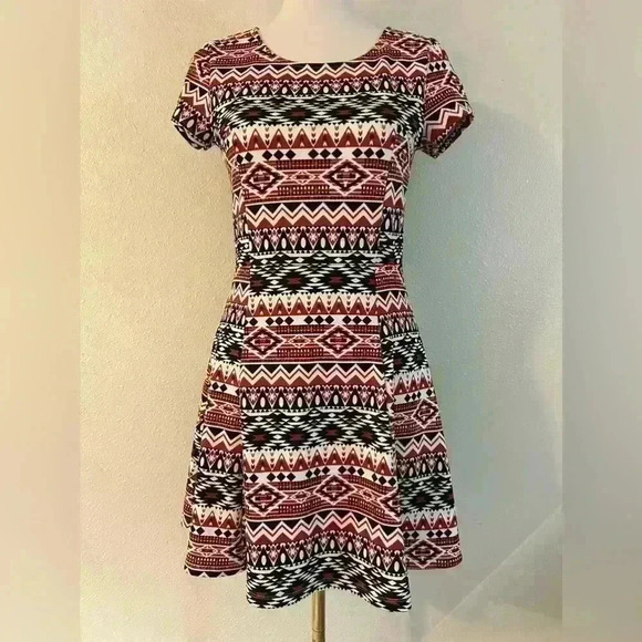 H&M - Fit and Flare Mini Dress - Size 8 - Picture 1 of 4